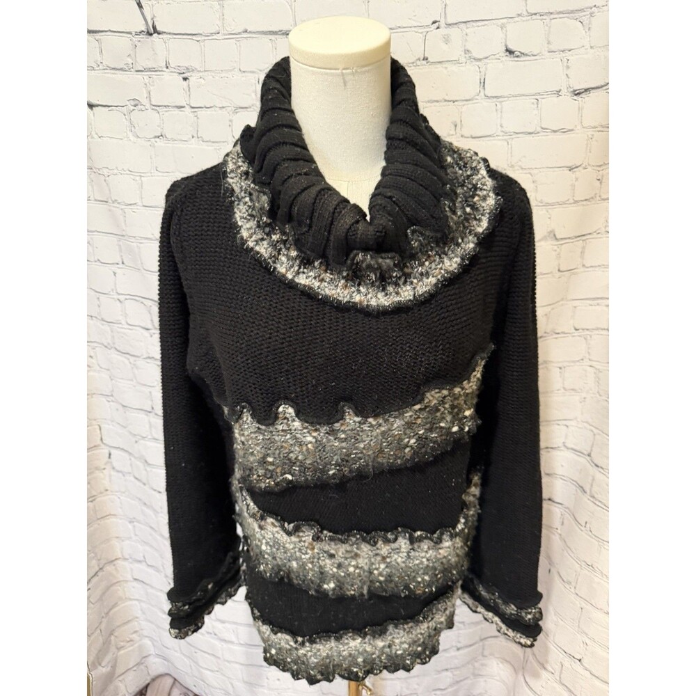 Christina knit sweater multi-textured, Black Gray wavy knit tiers Size XL